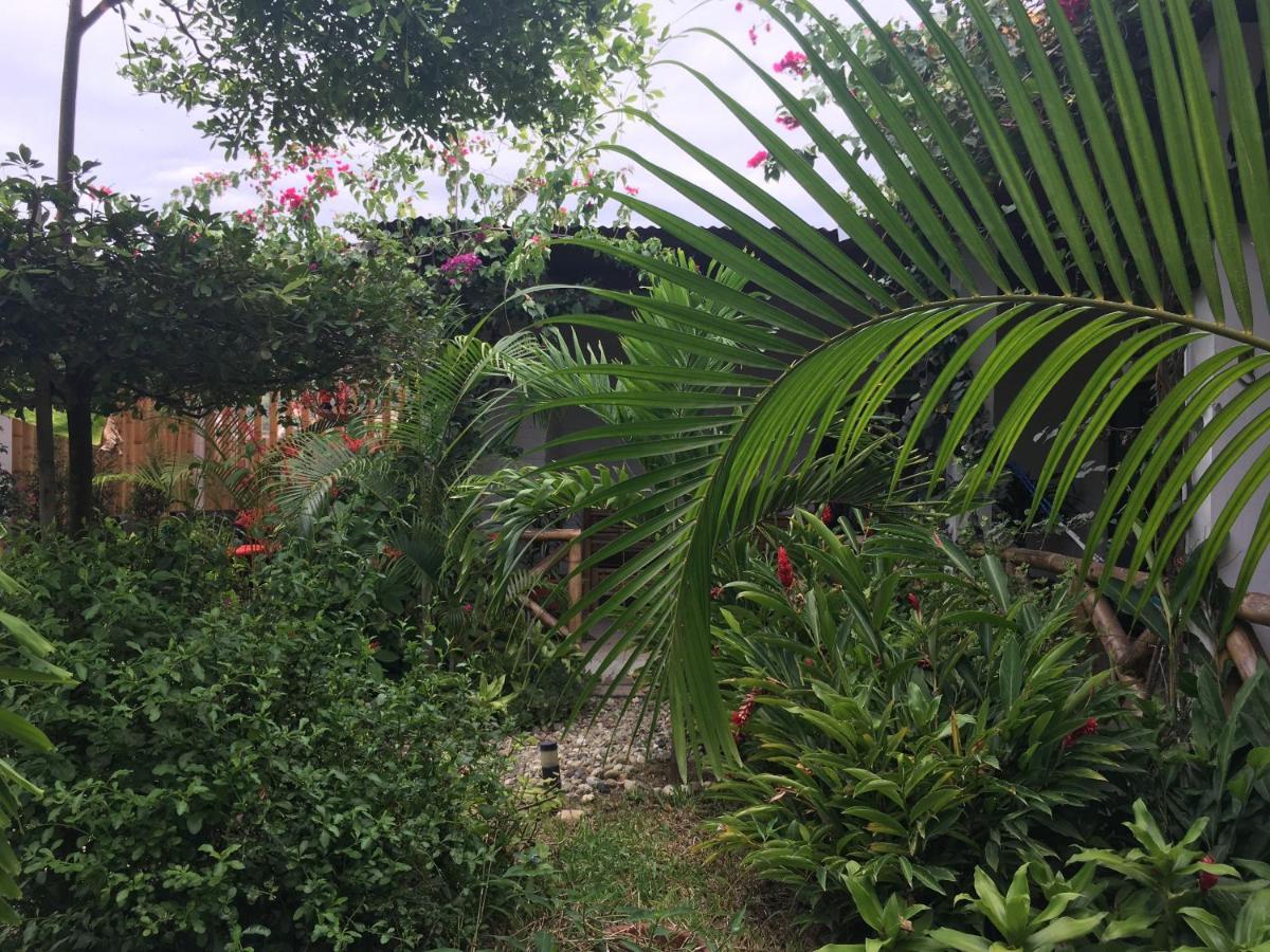 Casita Madame Otel Puerto López Dış mekan fotoğraf